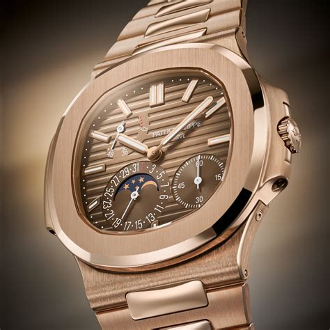 patek philippe nautilus gold price.